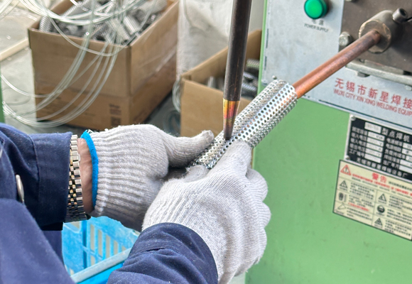 Spot welding machine