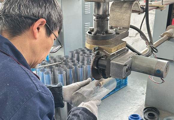 Seam welder